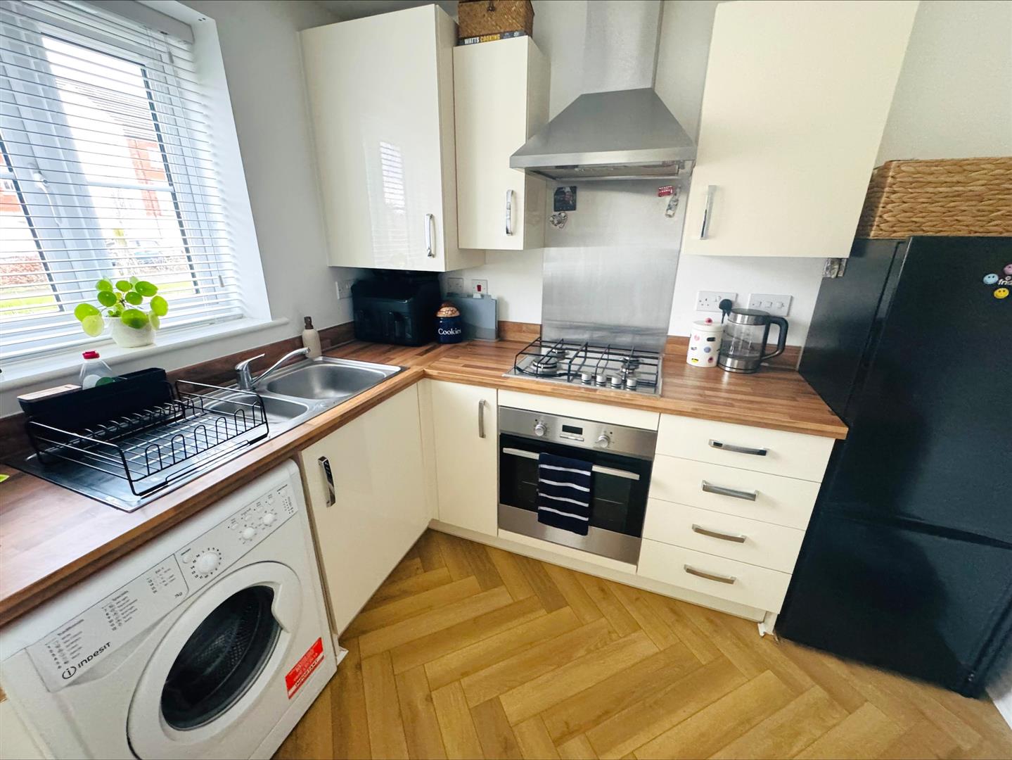 Stryd Bennett, Llanelli, SA15 4DE